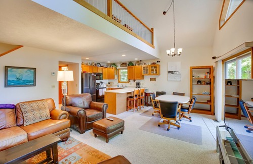 Interlochen Casa | Lakefront Interlochen Home w / Deck, Fire Pit & Dock