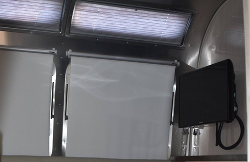 Lakeshore Casa | International Airstream