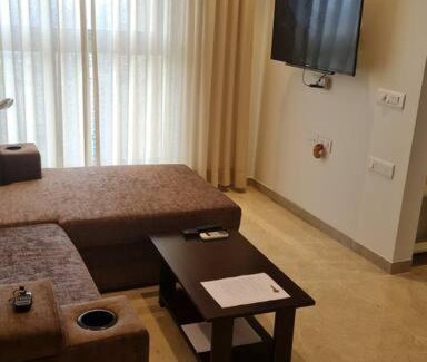 Hiranandani Gardens Apartamento | International Airport serviced apartment 22nd floor