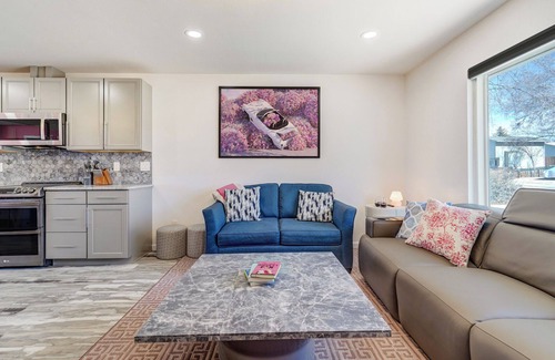 Cimarron Hills Casa | Interstellar Villa with 180° Mountain Range Views