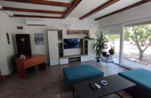Herceg Novi Municipality Casa | INTO THE GREEN
