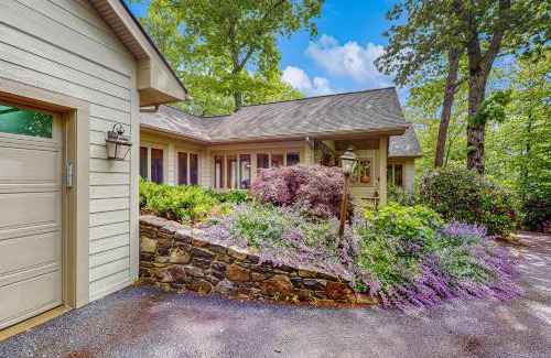 Waynesville Casa | Into the Trees