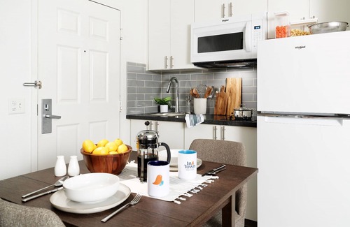 Northern Woods Hotel | Intown Suites Extended Stay Columbus Oh - North
