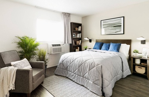 Northern Woods Hotel | Intown Suites Extended Stay Columbus Oh - North