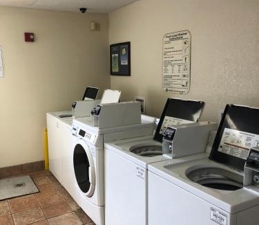 Dallas Hotel | InTown Suites Extended Stay Dallas TX - Love Field Airport