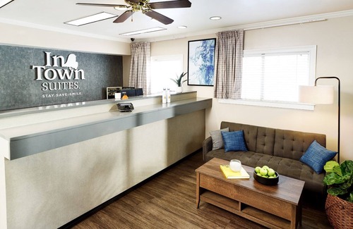 Greater Palm River Point CDC Apartamento | InTown Suites Extended Stay Tampa FL