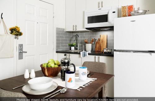 Sand Ridge Hotel | InTown Suites Extended Stay Birmingham AL - Homewood