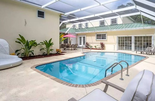 Roseland Casa | Intracoastal estate: waterfront, pool, private beach-close to everything!