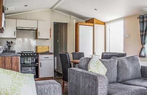 New Romney Casa | Introducing the Willerby Expression, a premium 3-bedroom caravan designed for comfort and style.