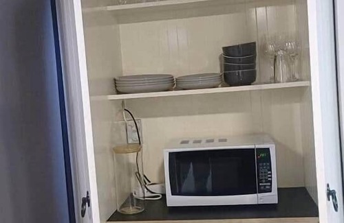 Invercargill Apartamento | Invercargill Picture Apartment Full Bath + yard