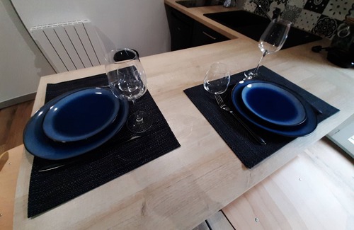 Grezieu-la-Varenne Apartamento | Inviting 1-Bed Apartment in Grézieu-la-Varenne