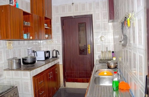 Surulere Apartamento | Inviting 2-Bed Apartment in Lagos -canal views