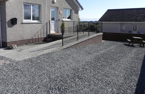 Isle of Lewis Casa | Inviting 2-Bed House in Isle of Lewis
