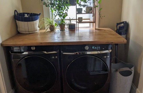 East Durham Casa | Inviting 2BR Sanctuary - Cozy Light Filled Bungalow with Two Screened Porches