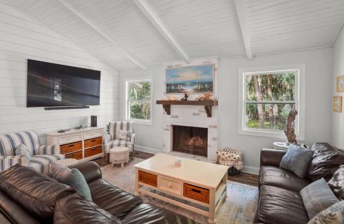 Blue Heron Lake Casa | Inviting 3-Bed, 3-Bath Home offers perfect blend of comfort and coastal charm