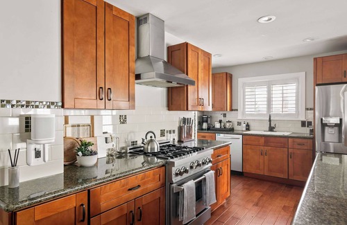 University Heights Casa | Inviting 3BR Steps to Dining & Attractions