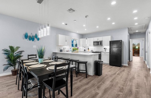 Near East Side Cabaña | Inviting 4br/2.5ba Downtown Home With Ample Space!