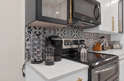 Glen Echo Apartamento | Inviting 7 Bed Home with Hot Tub and Fire Pit