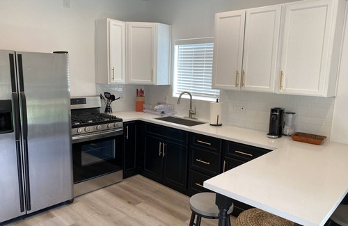 San Fernando Casa | Nueva Casita de 1 dormitorio y 1 baño que invita a 10 minutos a pie del metro