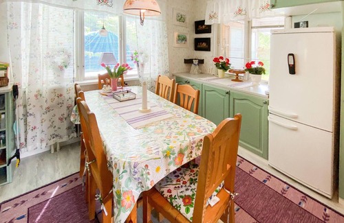 Torestorp Casa | Inviting cottage in excellent location directly on the lake