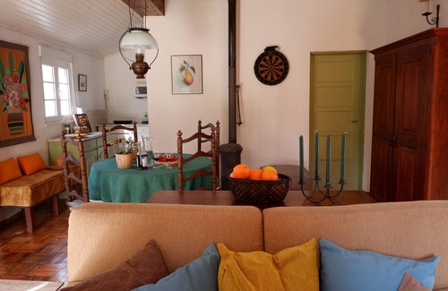 Torres Novas Cabaña | Inviting Country Cottage