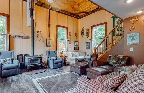 Jamaica Casa | Inviting dog-friendly home with balcony, full kitchen, & washer/dryer