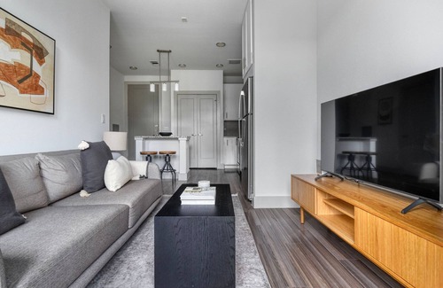 Waller Creek District Apartamento | Inviting Downtown 1BR w/ Deck & Gym, nr Congress Ave, by Blueground