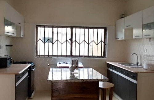 Kumasi Apartamento | Inviting 3-Bed Apartment in Kumasi Ashanti Ghana