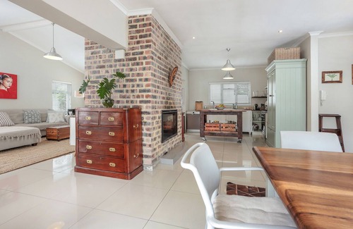 Voelklip Casa | Inviting holiday home near the beach - Voelklip