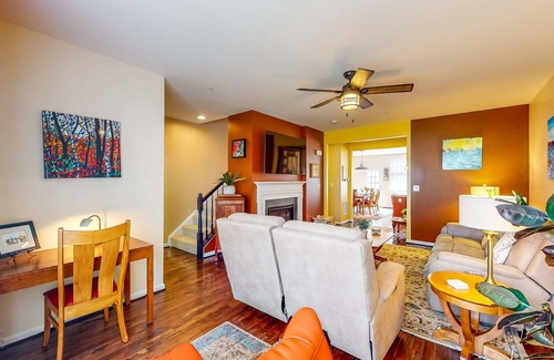 Frederick Casa | Inviting Home - Kitchen & Patio
