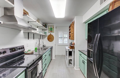 Diamondhead Casa | Inviting Home w/Golf Course View in Diamondhead!
