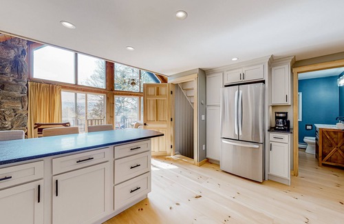 Waitsfield Casa | Inviting home with hot tub, mountain view, skiing & firepit