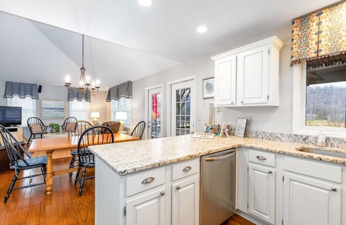 The Galena Territory Casa | Inviting Home with Stunning Golf Course View - Fireplace, Hot Tub & Fire Pit