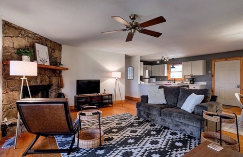 Glenville Casa | Inviting house near Lake Glenville with firepit, fireplace, grill, porch, & deck