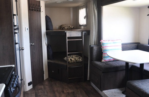 Kerens Casa | Inviting Lakefront RV