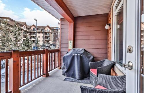 Canmore Apartamento | Inviting Rocky Mountain HOT TUB in Top Rated Condo managed by Little Sister Getaways