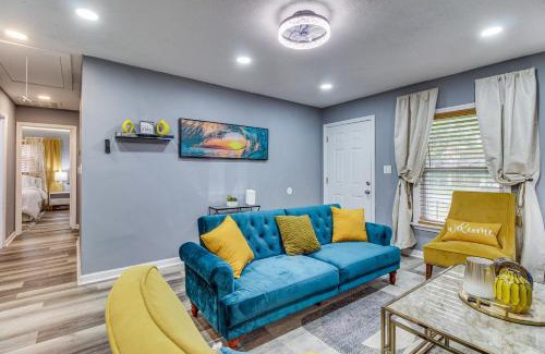 Cloverdale Casa | Inviting Savannah Home with Yard 3 Mi to Downtown!