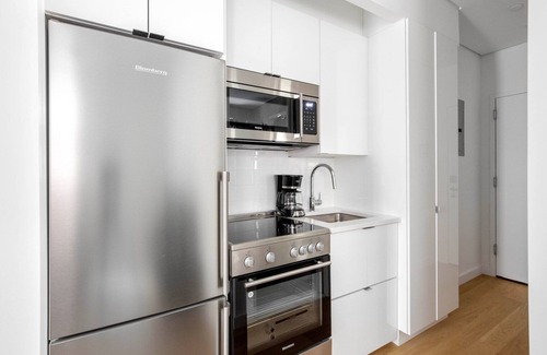 SoHo Apartamento | Inviting SoHo 1BR w/ Outdoor Space & In-Unit W/D, by Blueground
