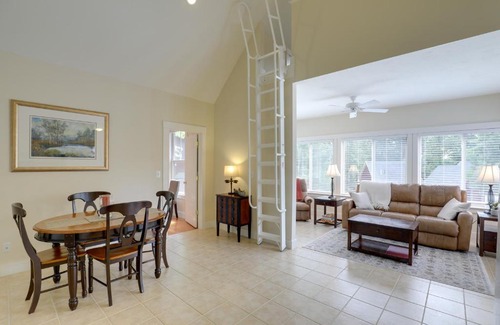 Summer Village Casa | Inviting Summer Village Cottage Golf Cart and More!
