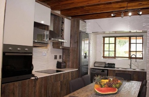 Hazyview Casa | Inyamatane 227B Kruger Park Lodge
