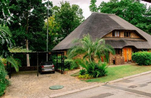 Hazyview Cabina | INYAMATANE LUXURY LODGES at Kruger Park Lodge