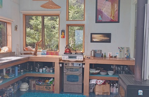 Great Barrier Island Apartamento | Iona Studio, Great Barrier Island. Close to Airport, Shops, Beaches, Hot Pools