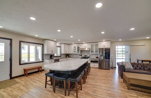 Renner Casa | Iowa Family Home w/ Valley Views & Rooftop Deck