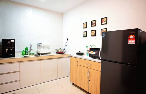Kampung Kuala Pari Condominio | Ipoh Manhattan Free Waterpark 3BR 8pax Family Suite Mha306 by City Home Empire