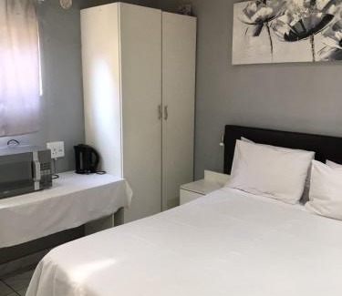 Montclair Casa | Iqhayiya Guest House