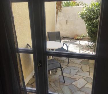 Kamari Apartamento | Ira Apartments