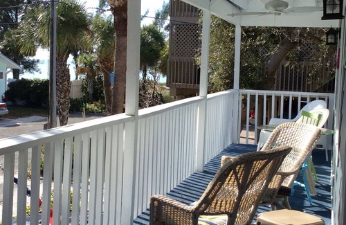 Independence Square Casa | IRB Island Cottages Cottage By The Beach -Bajo En el bulevar Beachsiside of Gulf