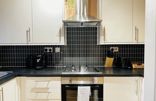 Grangetown Casa | Irene Suite By Koya Homes