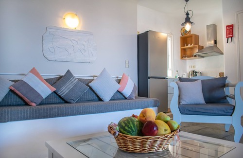Nea Cryssi Akti Villa | Irenes View Apartments Villa 5 - 5 personas con piscina y vista al mar en Agia Irini