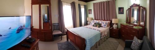 Caribbean Estates Casa | Irie HideAway - Private Studio in Gated Community -Caribbean Estates, Portmore